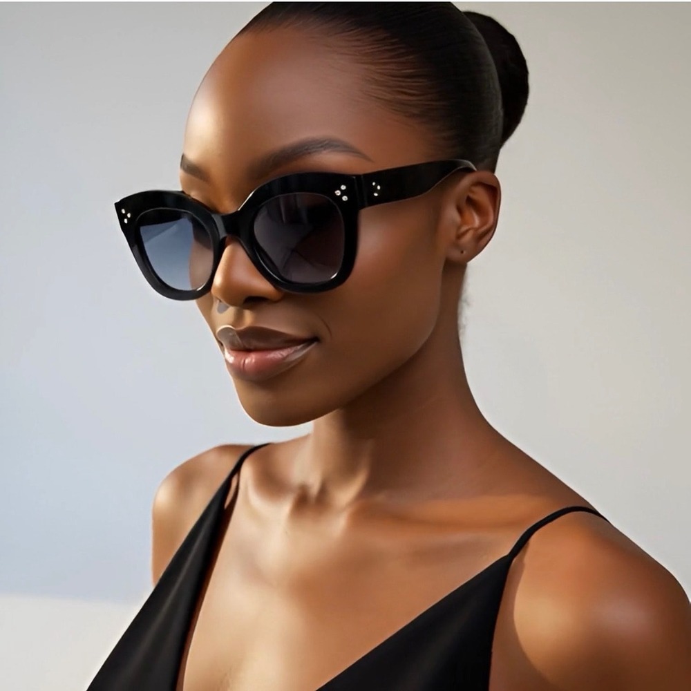 Black Oversized Cat Eye Sunglasses Gradient Smoke Lens‎ Silver Stud Accents NEW